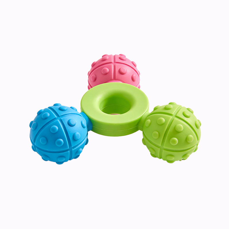 three-balls-puzzle-teeth-grinding-dog-toy