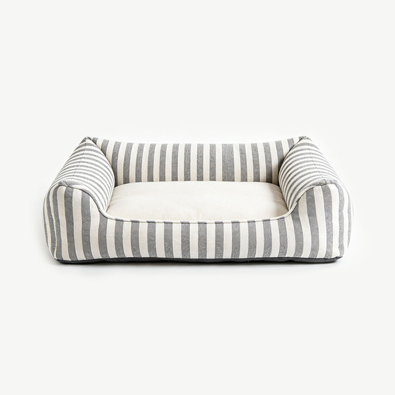 striped-neck-protection-square-dog-bed